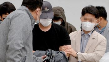 “50일 기념 선물이라더니”…한밤중 흉기 공격, ‘보험금 노린 20대들’ 