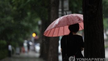 수도권·강원 곳곳 비…낮 기온, 평년과 비슷[오늘날씨]