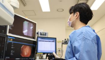 대장암,  30대도 예외 아냐 ...수술 없이 내시경으로 치료