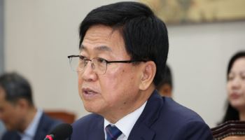 최교진 교육장관, 진보 교육감 후보 개소식 참석 논란