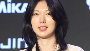 '블로킹퀸' 양효진, 양효진, 코트 떠나 마이크 잡는다