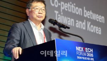 콜리 황 회장 "한국·대만, 가장 성공한 나라…반도체 협력·경쟁 필요"