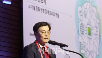 "과거 싸게 많이 팔던 메모리…AI 시대 주인공 급부상"