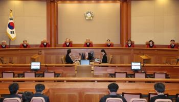 “제사·묘소 맡아온 전통”…헌재, ‘제주4·3 희생자’ 사후양자 상속권 인정