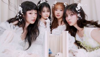 QWER, 컴백 쇼케이스서 '도원결의' 언급한 이유는?