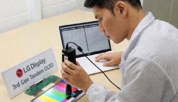 LG디스플레이, 수명 두배 늘린 3세대 탠덤 OLED 최초 공개