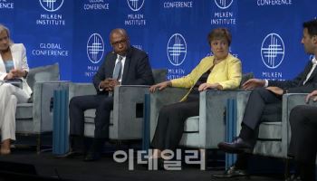 "전쟁이 공급망·물가·성장 흔들어…단기 대응식 경제전략 다 바꿔야"