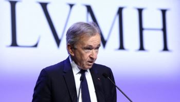 LVMH 아르노 회장, 오늘 신세계 본점 찾는다…3년 만에 방한