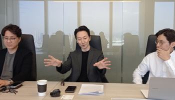 “스테이블코인 지연땐 100조 유출…은행 주도 넣되, 위헌적 거래소 규제 빼야”