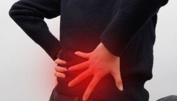 '허리 통증, 단순 디스크가 아닐 수 있다? 척추종양의 위험 신호'
