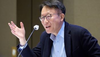 신성환 금통위원 “중앙은행 의무, 인플레이션 관리가 최우선”[일문일답]