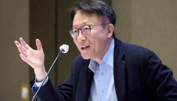 금통위 떠나는 신성환 위원 "한은, 최우선 순위는 물가안정…물가 압력 굉장히 크다"