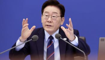李대통령 “계곡 불법시설은 적폐…이번 기회에 깔끔히 정리하라”