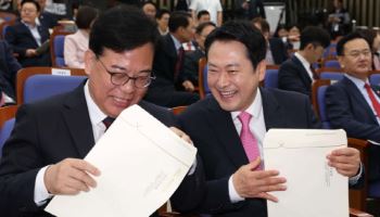 "국민배당, 결국 청년부채"...장동혁, 가짜뉴스 李반박에 재반박