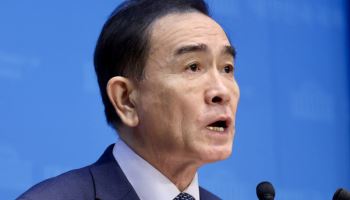 '16억대 사기 혐의' 태영호 장남, 구속 송치