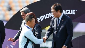 최휘영 문체부 장관 "내고향 우승 축하... 수원FC에 식사 대접"