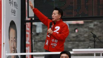 안교재 "스타벅스가 먼저 '수원 에디션' 요청하도록"