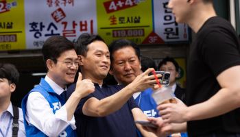 "삼세판 기회 못 살린 오세훈, 바꾸자"…정원오, 여의도 출근길 유세