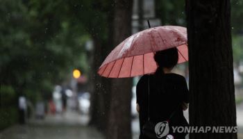 김 총리 “집중호우 피해 우려…산사태·저지대 주민들 안전 점검하라”