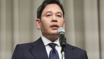 정용진 사과에 전문가들 "기업 본질에 집중, 일관된 행동으로 증명해야”