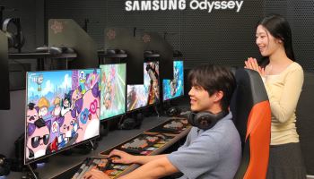 삼성전자 "업계 최초 6K 게이밍 모니터로 게임 즐겨보세요"