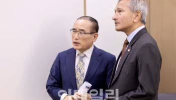 위성락 안보실장, 싱가포르 외교장관 접견…한반도 정세 논의