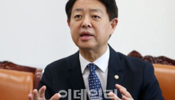김영호 “쇼츠에 빠진 아이들…책읽기로 극복해야”[인터뷰]
