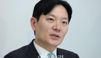 법무부 "박상용 검사, 비위 중대…징계의결 때까지 직무정지"