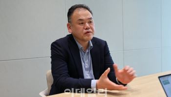 “외국인 매도는 수급 착시…코스피 1만 무리 아냐”[인터뷰]
