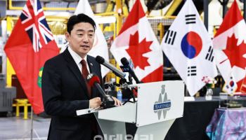 방산 협력 위해 캐나다 찾은 강훈식 “한·캐 결합, 중견국 연대 모범될 것”