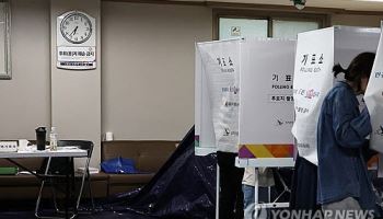 인천서도 투표용지 부족…추가 이송해 투표 종료