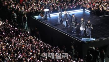 BTS 부산 뜨자 관광객 잡기 총력전…"부산 넘어 전국으로"