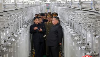 北김정은, 새 핵시설行…"5년간 핵물질 생산능력 2배 키웠다"(종합)