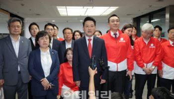 지선 성적표 받은 장동혁 "책임 외면하지 않고 당원과 나아갈 길 찾겠다"