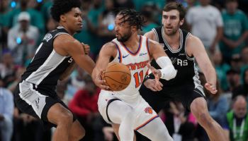 '브런슨 30득점!' 뉴욕, NBA 파이널 1차전서 샌안토니오에 역전승