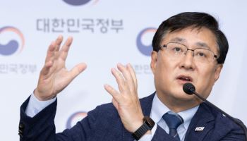기후장관 "산업용 전기료 낮춰야… 지역별 요금제 통해 추진"