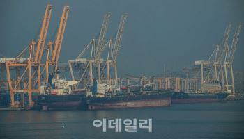 국제유가, 트럼프 대통령 '이란과 전면전 재개 꺼려' 보도에 하락