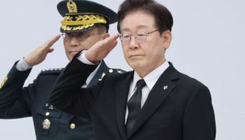 한미, 6·25 전사자 유해 첫 상호봉환…李 “동맹의 숭고한 예우”
