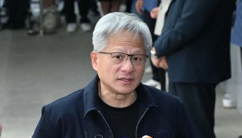  젠슨황, 홍대 고깃집 도착…최태원·구광모·이해진 '형님회동' 시작