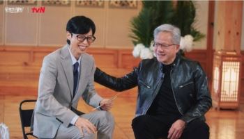 유재석 어깨 감싼 젠슨 황… '유퀴즈' 녹화 현장 공개
