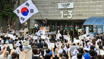 투표용지 사태에 분노한 시민들…국힘, ‘부실선거 책임론’ 집중