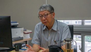 대만 반도체 구루 "'메모리 초호황이 삼성 파운드리 발목…분사해야"