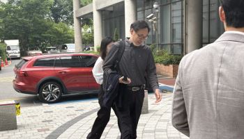 '투표용지 부족' 선관위 고발인, 경찰 출석…"진상 규명해야"