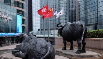 홍콩 IPO 세계 1위인데…상장 후엔 절반이 주가 '뚝'