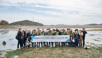 코오롱인더, 바다숲 조성사업 완료…해양식물 잘피 1만주 이식