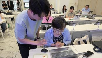 "61세 만두집 사장도 AI 포스터 척척"…배민아카데미 수강 열기 '후끈'[르포]