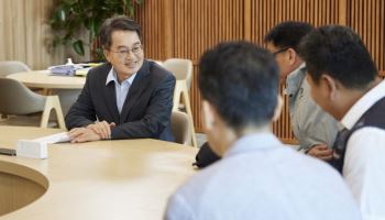 '경기 극저신용대출 2.0' 벼랑 끝 2천명의 동아줄 되다
