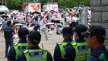 "일터를 돌려달라"…잠실 개표소 봉쇄 체육단체의 눈물