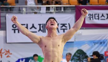 전성근, 보은장사씨름대회 소백장사 등극...개인 3번째