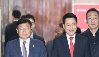 사퇴론 일축, 버티는 장동혁